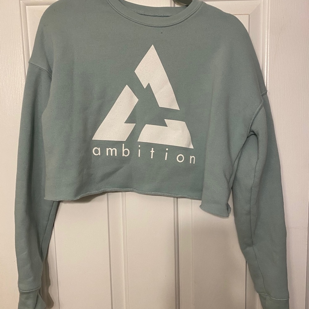 Workout crop top sweatshirt